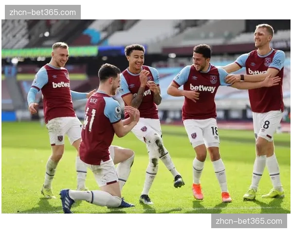 全场战报：十人应战的纽卡斯尔2-2逼平热刺